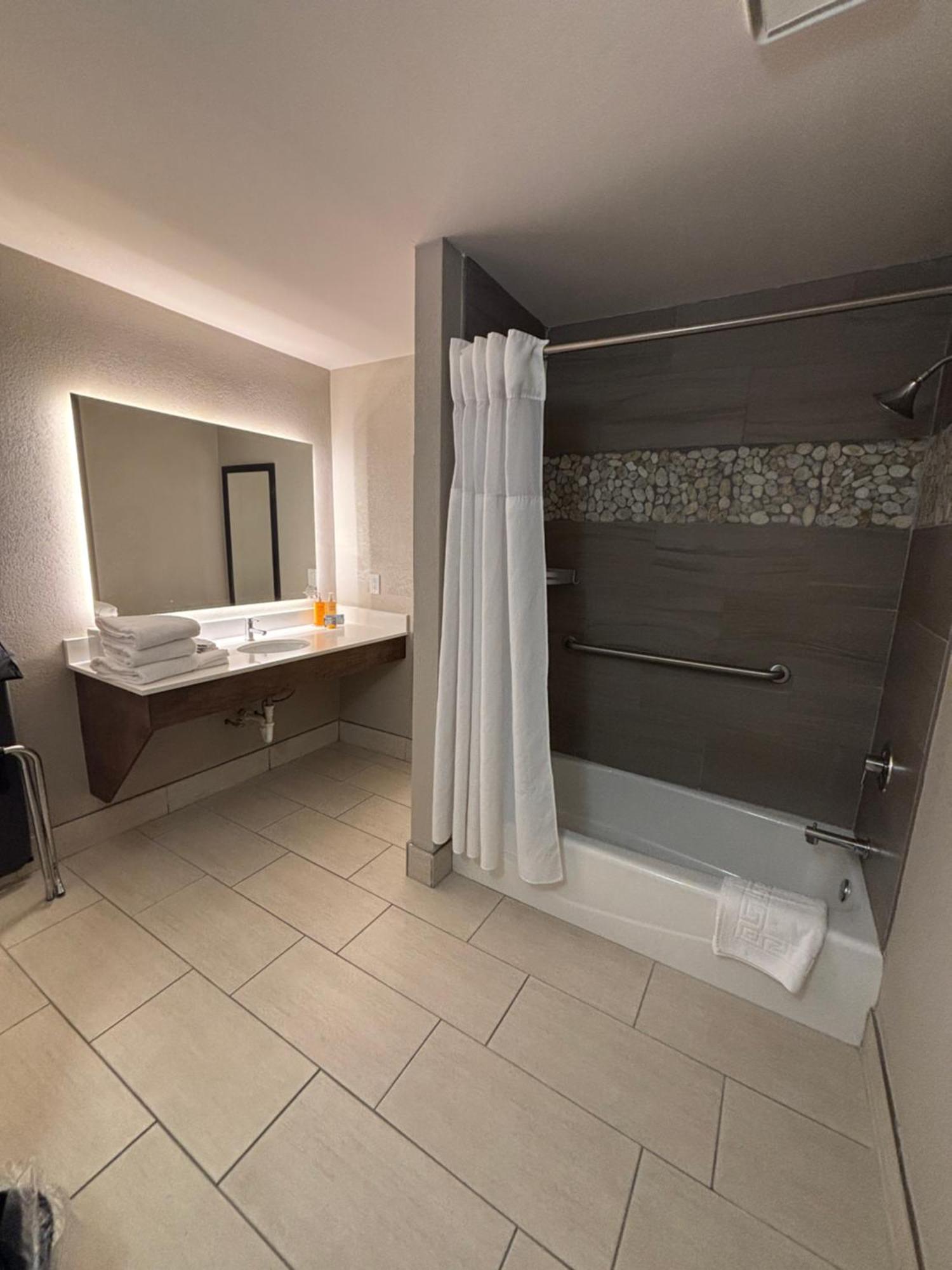 Double Room Disability Access,1642335494:JPEG